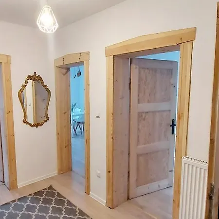 شقة Apartament White Luna Ze Studiem Fitness I Ogrodem يلينيا غورا