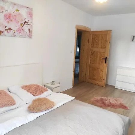 Apartament White Luna Ze Studiem Fitness I Ogrodem * يلينيا غورا